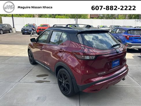 Used 2023 Nissan Kicks SR w/ SR Premium Package FWD image 8