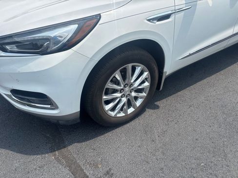 Used 2020 Buick Enclave Premium w/ Sun and Sites Package FWD image 3