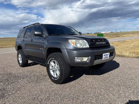 Used 2004 Toyota 4Runner SR5 image 7