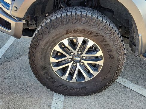 Used 2020 Ford F150 Raptor w/ Equipment Group 801A Mid image 8