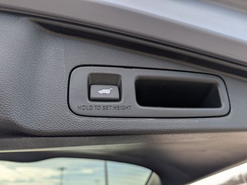 Used 2022 Honda CR-V Touring image 19