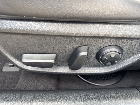 Used 2019 Genesis G70 2.0T Advanced w/ Elite Package image 20