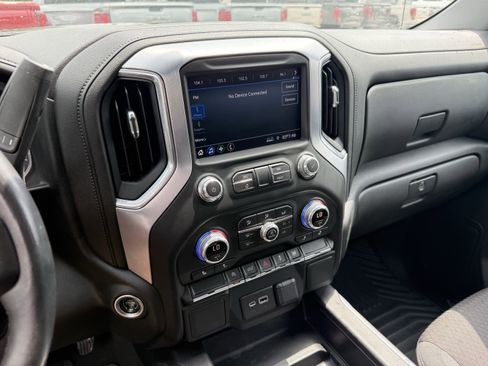 Used 2022 GMC Sierra 1500 Elevation image 19