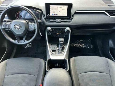 Used 2023 Toyota RAV4 LE AWD/4WD image 16