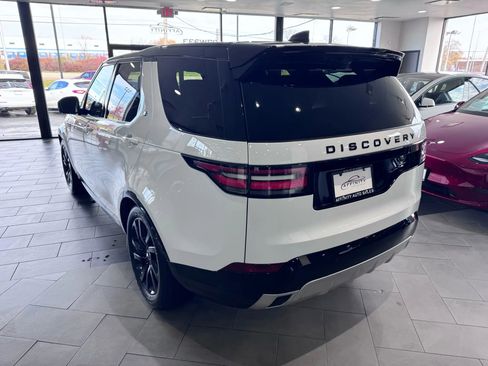 Used 2020 Land Rover Discovery Landmark image 5