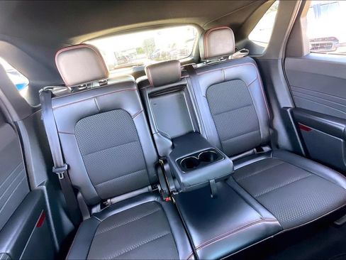 Certified 2025 Ford Escape ST-Line AWD/4WD image 27