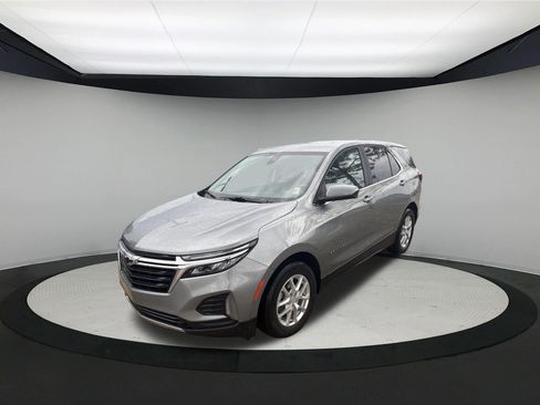 Used 2024 Chevrolet Equinox LT FWD image 4