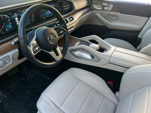 Certified 2022 Mercedes-Benz GLE 350 w/ AMG Line Exterior image 8