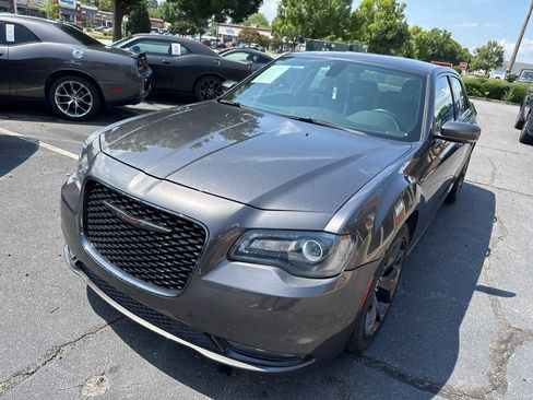 Used 2021 Chrysler 300 S RWD image 1
