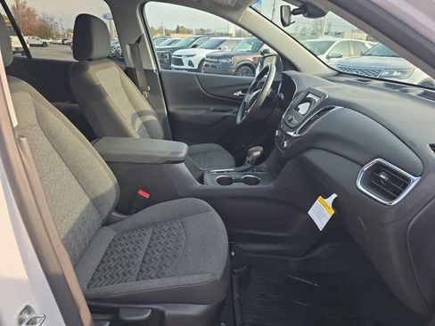 Used 2024 Chevrolet Equinox LT w/ LPO, Floor Liner Package FWD image 21