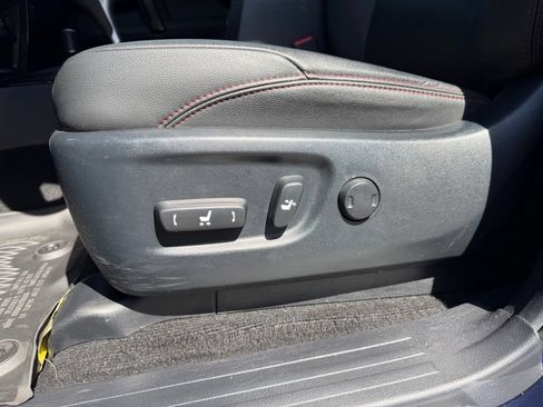 Used 2019 Toyota 4Runner TRD Off-Road Premium AWD/4WD image 14