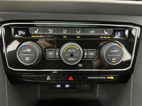 Used 2021 Volkswagen Atlas Cross Sport SEL R-Line w/ Cross Sport MDO Package image 21