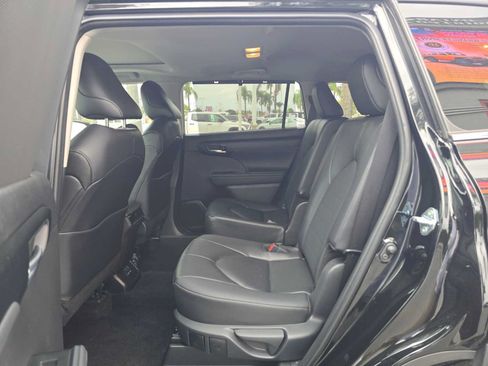 Used 2026 Toyota Highlander XLE AWD/4WD image 20