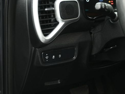 Used 2023 Kia Soul LX w/ Option Group 015 FWD image 12