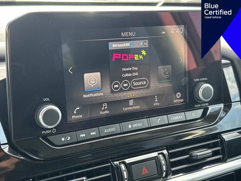 Used 2025 Nissan Pathfinder SV AWD/4WD image 32
