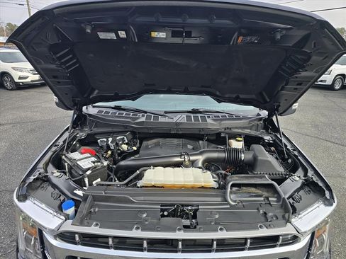 Used 2023 Ford F150 Lariat w/ Trailer Tow Package image 27