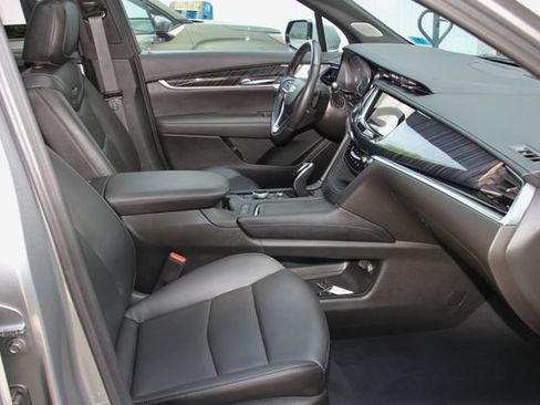 Used 2024 Cadillac XT6 Premium Luxury w/ Technology Package AWD/4WD image 47