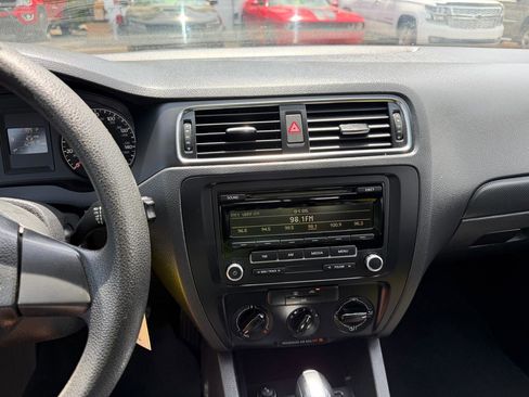 Used 2014 Volkswagen Jetta S FWD image 17