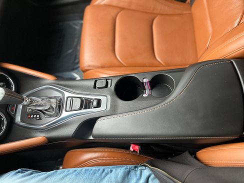 Used 2019 Chevrolet Camaro SS image 32