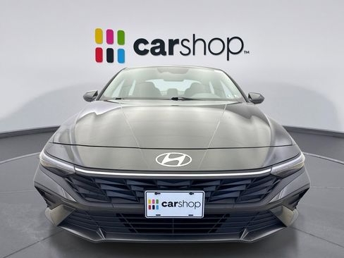 Used 2024 Hyundai Elantra SEL image 8