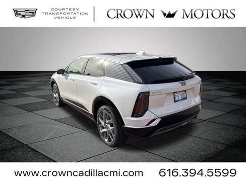 Used 2025 Cadillac Optiq Luxury 1 w/ LPO, Floor Liner Package image 10