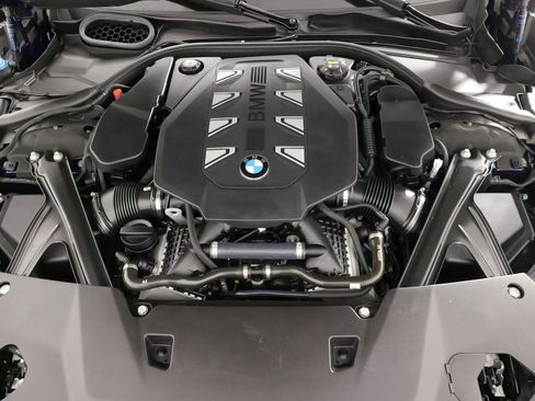 Used 2023 BMW 760i xDrive w/ Executive Package image 68