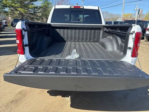 New 2026 RAM 1500 4x4 Crew Cab image 25