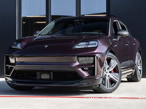 Certified 2024 Porsche Macan Turbo Electric AWD/4WD image 1
