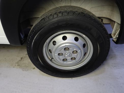 Used 2023 RAM ProMaster 2500 w/ Driver Convenience Group image 30