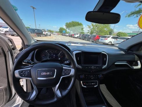 Used 2022 GMC Terrain SLE AWD/4WD image 33