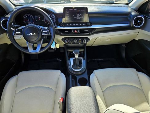 Used 2023 Kia Forte LXS w/ LXS Technology Package image 10