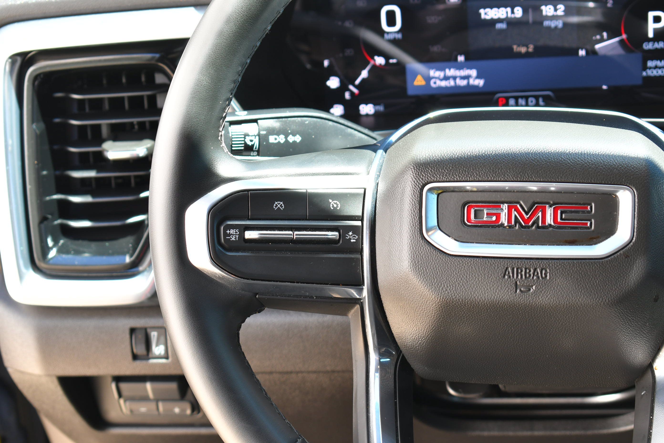 Used 2024 GMC Canyon Elevation w/ Convenience Package RWD image 20
