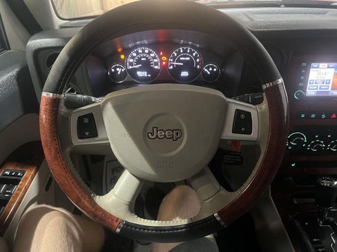 Used 2008 Jeep Commander Overland AWD/4WD image 12