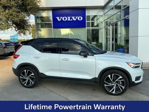 Certified 2022 Volvo XC40 T5 R-Design w/ Advanced Package AWD/4WD image 2
