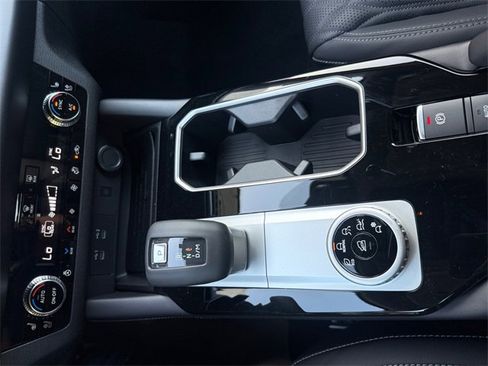 New 2026 Mitsubishi Outlander SEL image 22