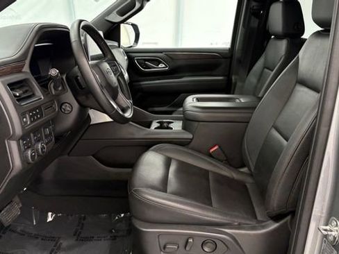 Used 2024 Chevrolet Suburban Z71 w/ Luxury Package image 13