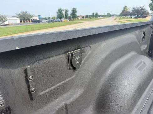 Used 2022 RAM 3500 Limited AWD/4WD image 28