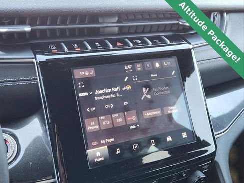 Certified 2022 Jeep Grand Cherokee L Laredo image 17