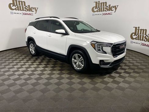 Used 2023 GMC Terrain SLE w/ Driver Convenience Package FWD image 1