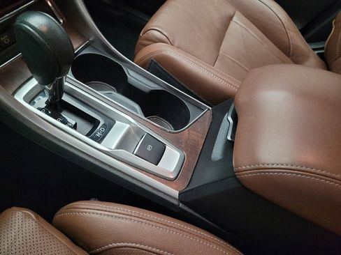 Used 2019 Subaru Ascent Touring w/ Popular Package #3 AWD/4WD image 26