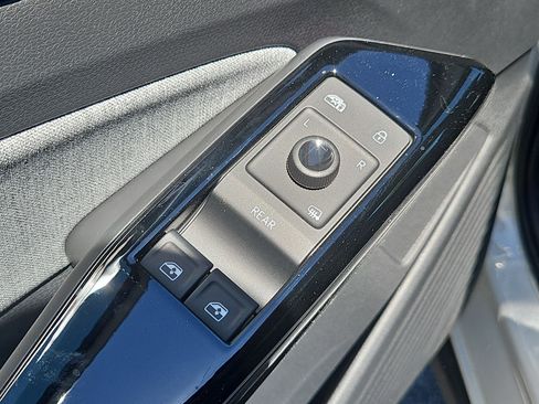 New 2026 Volkswagen ID.4 Pro AWD/4WD image 5