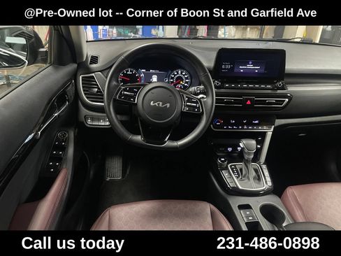 Used 2023 Kia Seltos SX AWD/4WD image 16