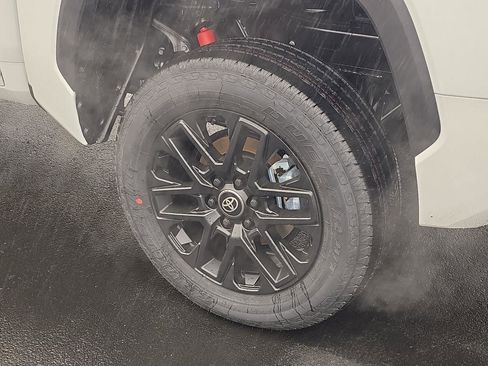 New 2025 Toyota Tundra Limited image 10