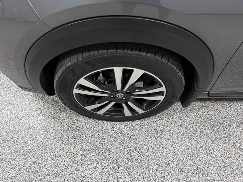 Used 2020 Nissan Kicks SV FWD image 33