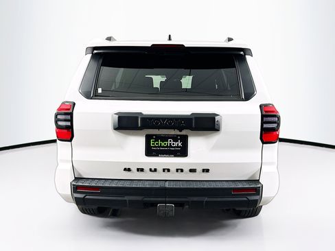 Used 2025 Toyota 4Runner SR5 image 7