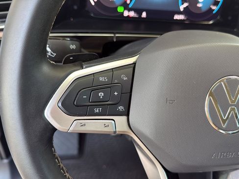 Used 2024 Volkswagen Atlas SE FWD image 22