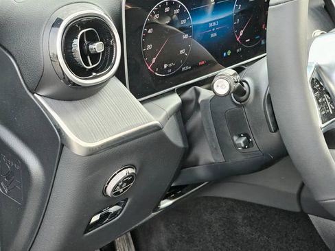Certified 2026 Mercedes-Benz GLC 300 4MATIC image 15