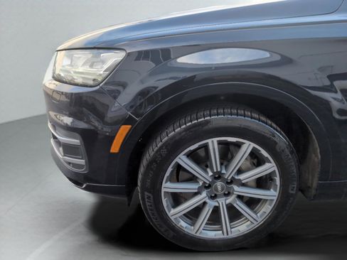 Used 2017 Audi Q7 3.0T Prestige image 32
