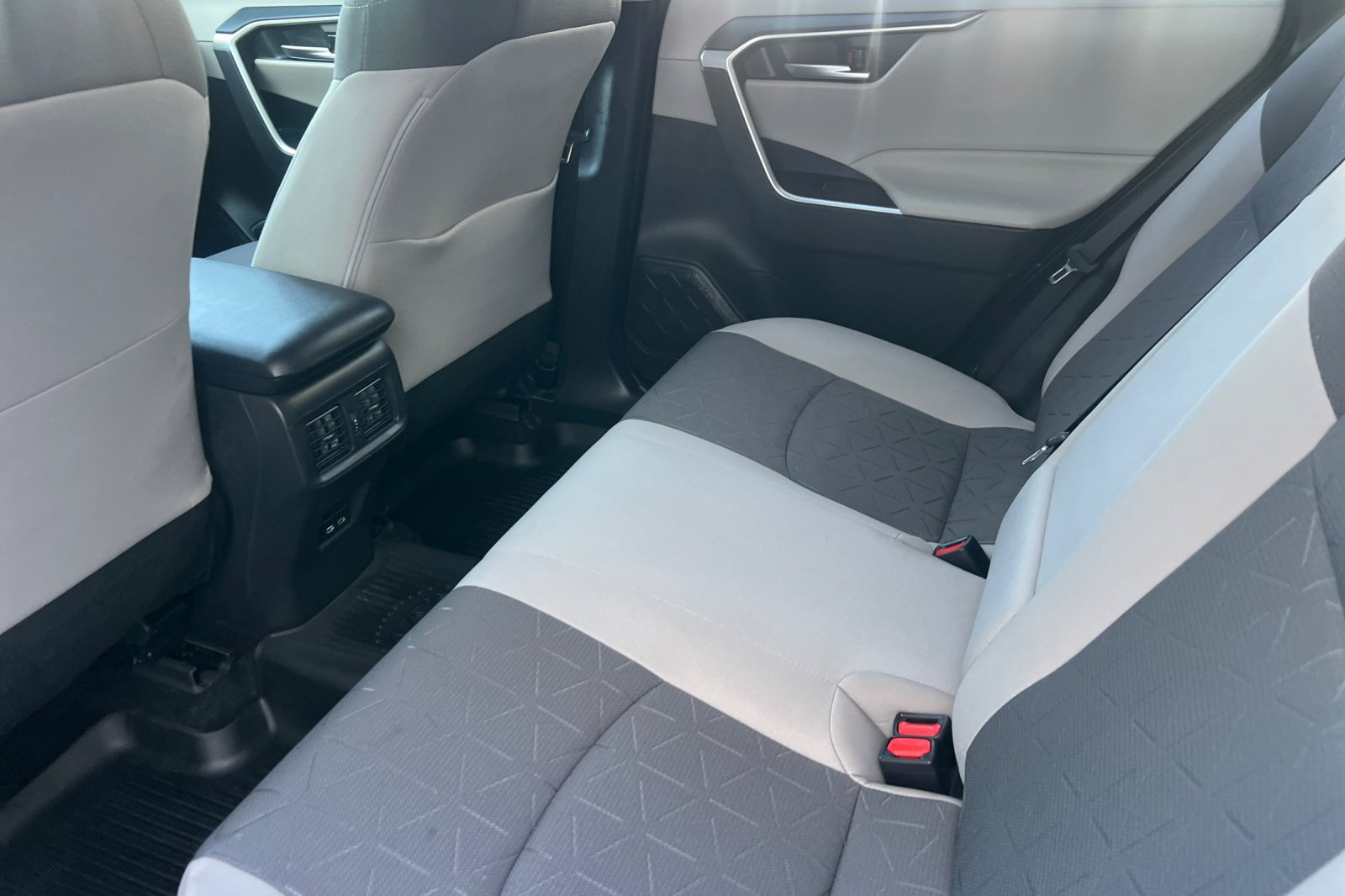 Certified 2025 Toyota RAV4 XLE w/ Convenience Package AWD/4WD image 9
