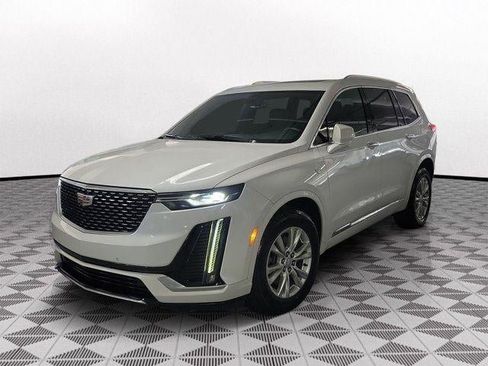 Certified 2024 Cadillac XT6 Luxury FWD image 3